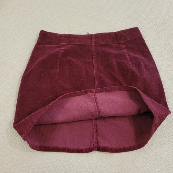 Wild Fable Burgundy Corduroy Mini Skirt Size 10 Front Pockets Retro Boho - Picture 8 of 9